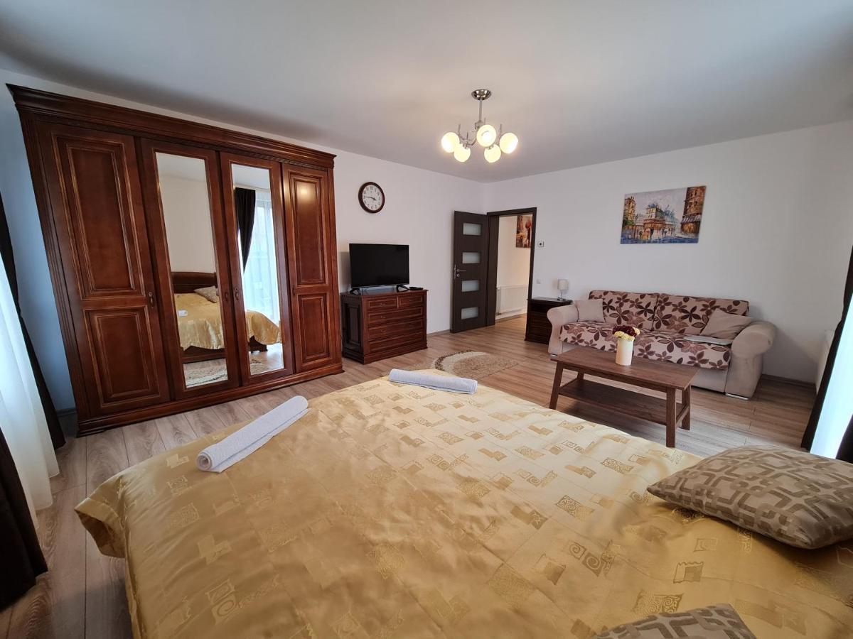 Select City Center Târgu-Mureş Zewnętrze zdjęcie