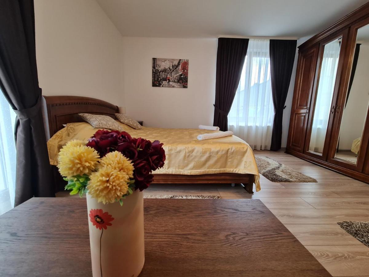 Select City Center Târgu-Mureş Zewnętrze zdjęcie