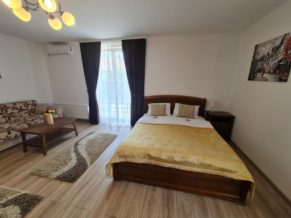 Select City Center Târgu-Mureş Zewnętrze zdjęcie